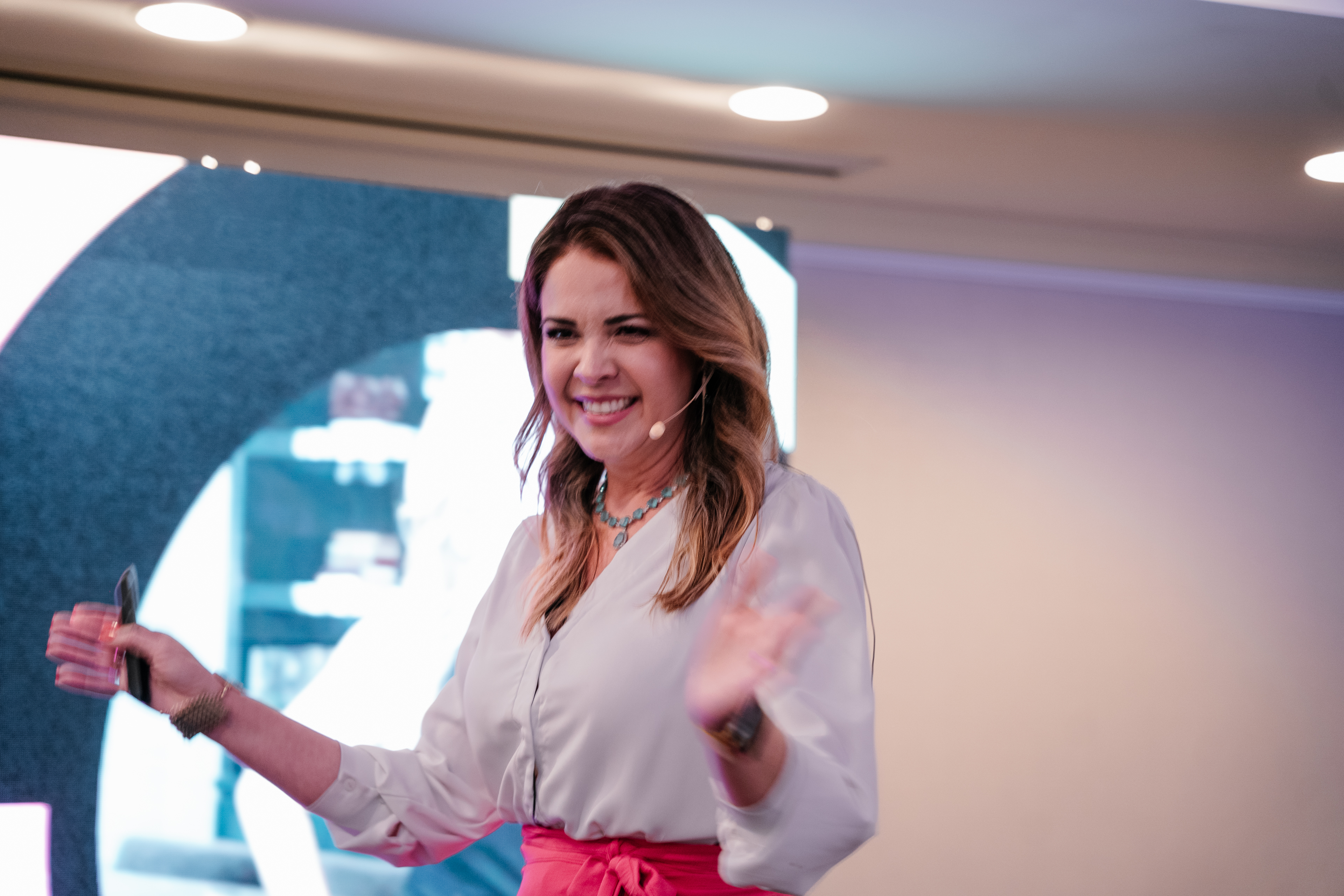 Priscila Cacicedo em treinamento para grupo